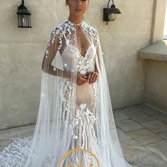 Wedding Cape - Picture 2 of 4